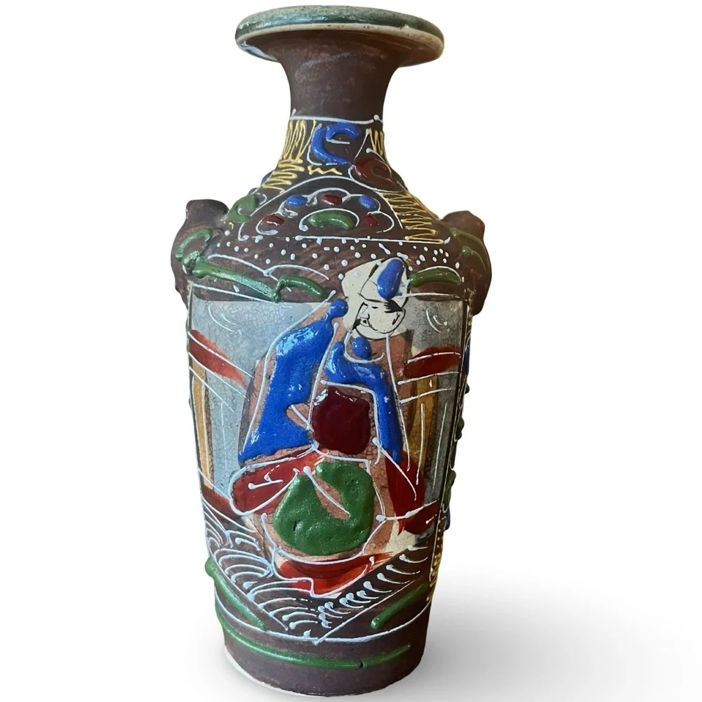 Vintage Japanese Satsuma Moriage Vase